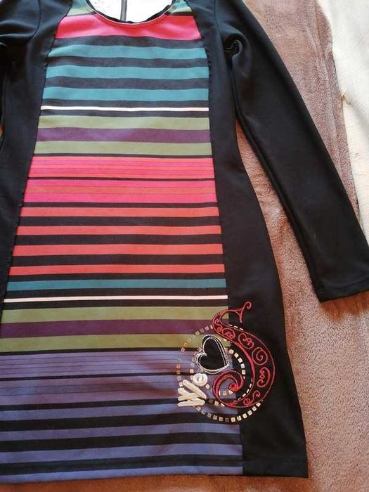 Oryginalna elegancka sukienka Desigual rozmiar M