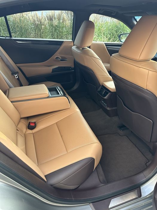 Продам Lexus ES 250