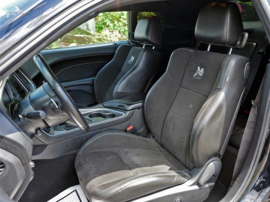 Dodge Challenger      2020