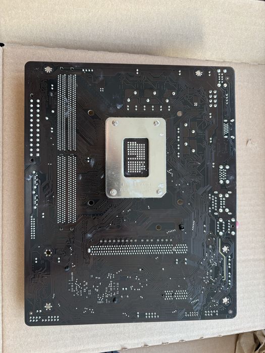 Gigabyte H610M K DDR4.