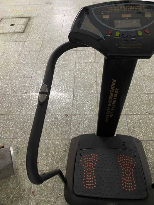Plataforma Vibratória Aristokratisch Power Massage Professional Plus