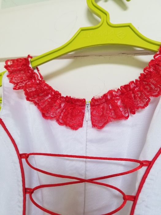 Платячко випускне, на дівчинку 6-7 років.