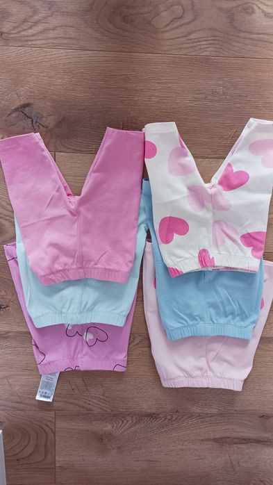 Leginsy dziewczęce rozmiar 62