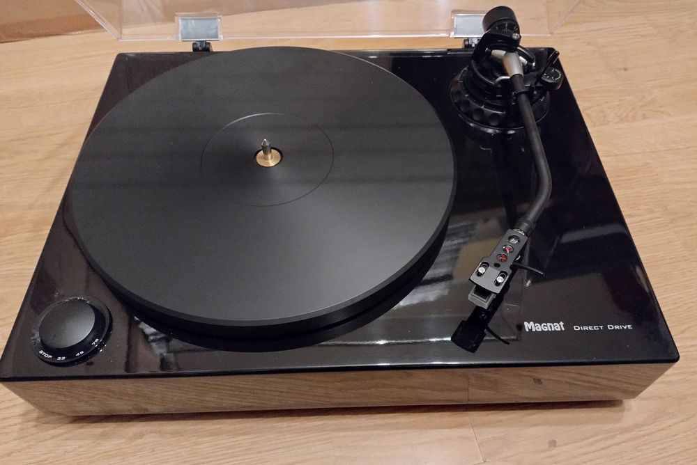Gramofon Magnat TT 990