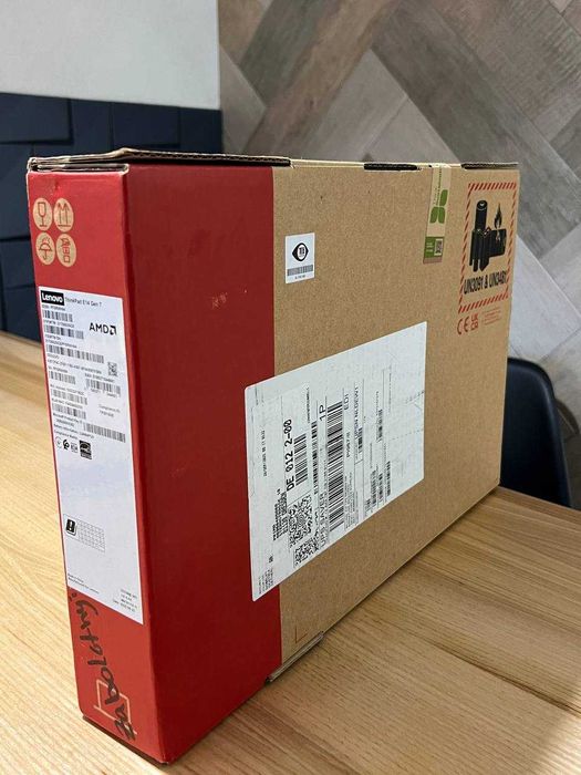 ThinkPad E14 Gen 7 32GB 1TB SSD Ryzen 7 Windows 11