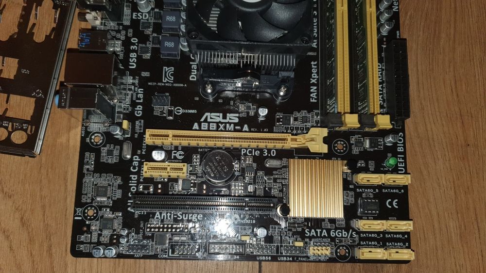 ASUS A88XM-A AMD A4 5300,DDR3 8GB FM2 100% sprawne Super Stan.