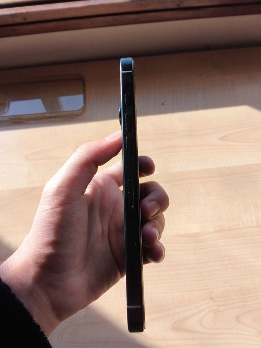 Phone 16 Pro Max 256GB – Como Novo, Garantia, Bateria 100%