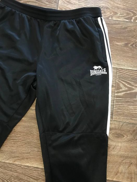 Спортивні штани lonsdale