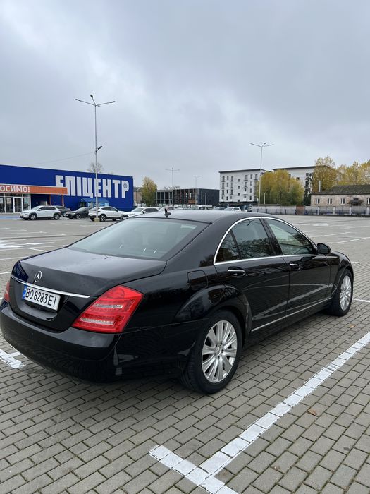 Дизельний w221 Mercedes-Benz 2008 року