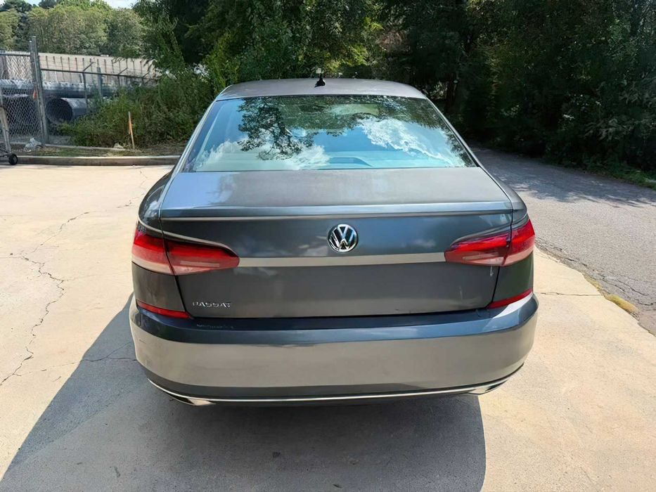 Volkswagen Passat      2020