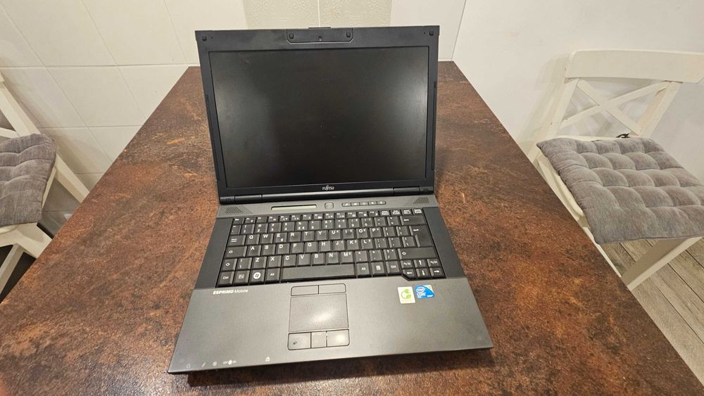 Fujitsu Esprimo M9410 14.1" C2D P8700 4GB SSD 120GB WIN10 PRO CD/DVD