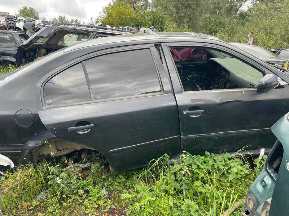 Двері двери передні задні дверь Skoda Octavia Шкода Октавіа Розборка