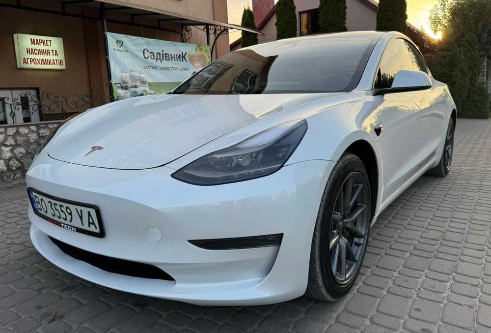 Tesla Model 3 Long Range AWD 2021