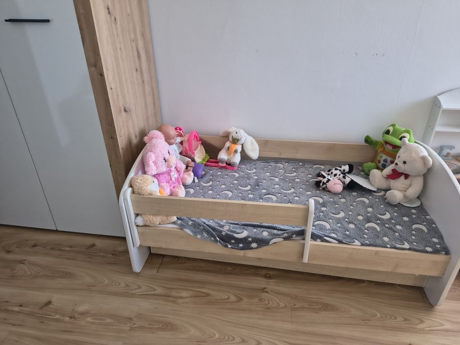 Sprzedam łóżko dla dziewczynki