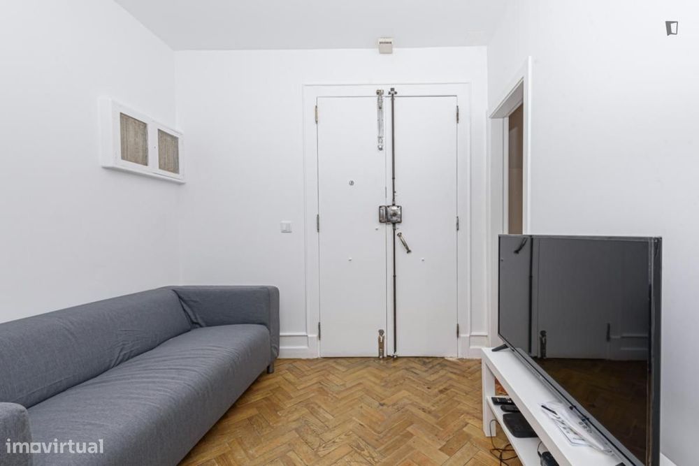 Quarto - localizado em Lapa Lisbon