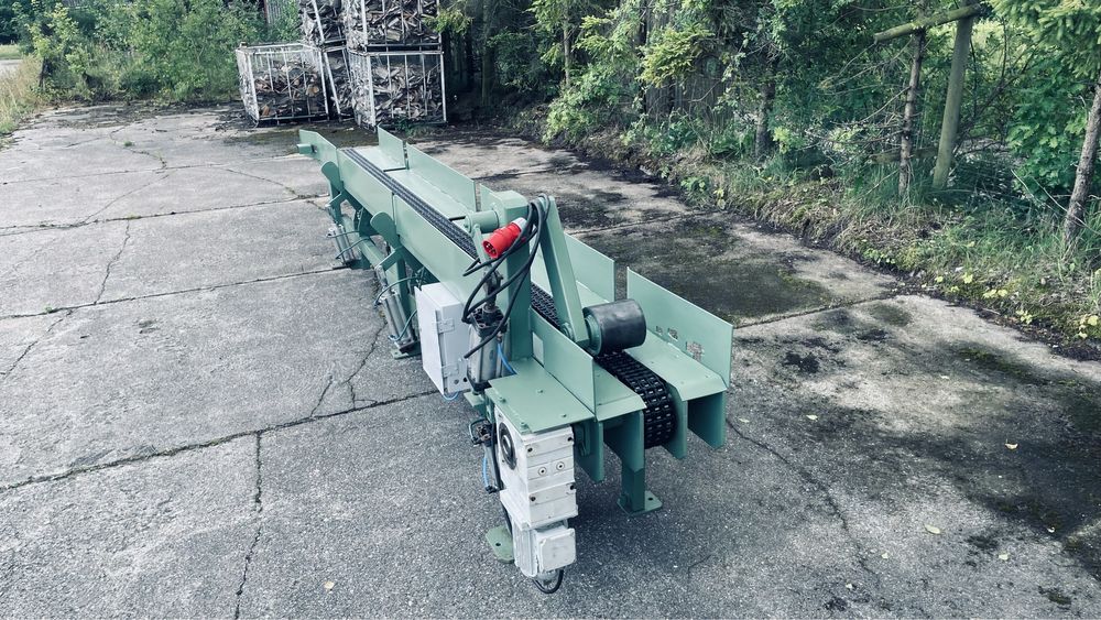 Podajnik centrujacy do wielopily  centrownik