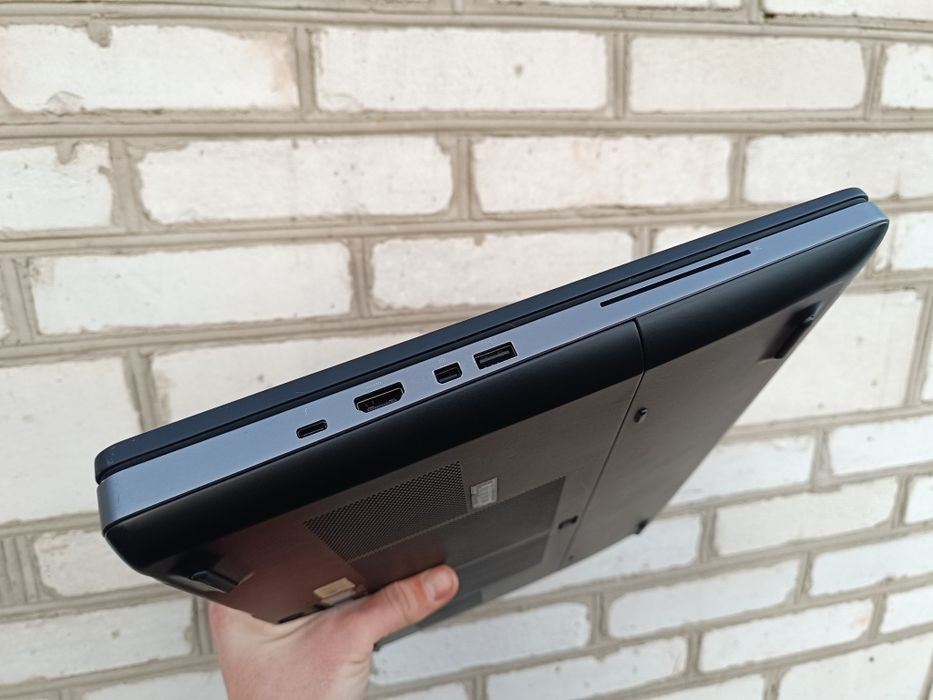 4К 17.3" Екран, Ігровий ноутбук DELL (i7 7700HQ/16/1000gb/P3000 6gb)