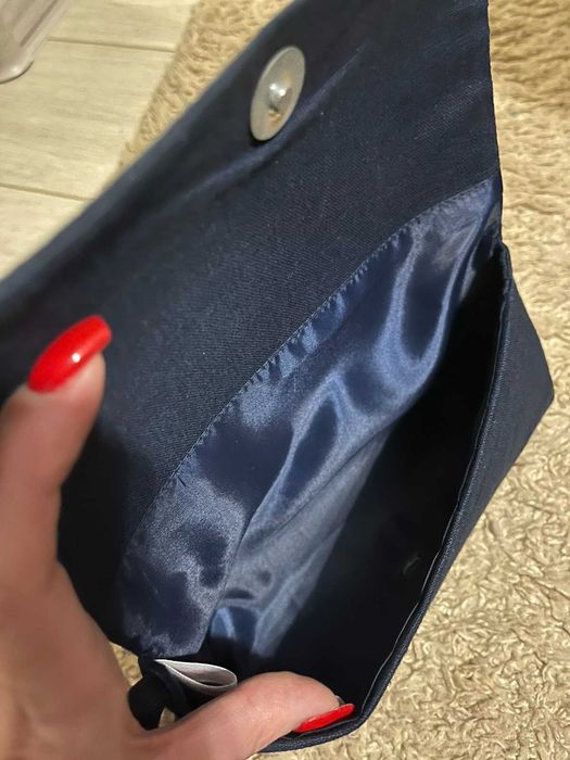 Клатч с вышивкой ручной