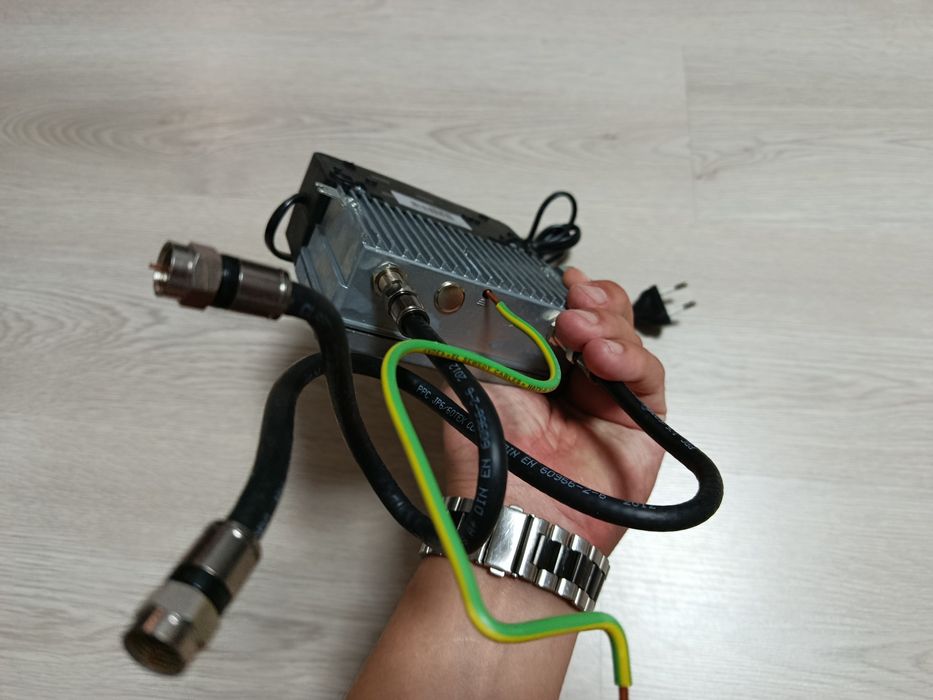 Широкосмуговий підсилювач для домашньої мережі ASTRO HVB 31 Rev. 2.0.
