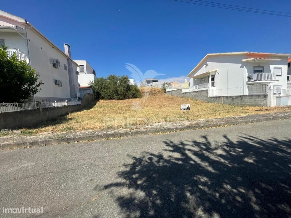 Lote  de Construção em  Vila Nova De Foz Coa