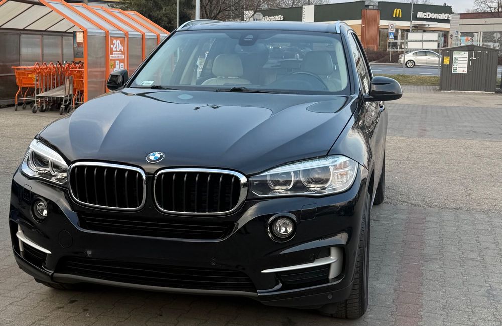 BMW X5 Solidne BMWx5 z dobrym oszczędnym silnikiem