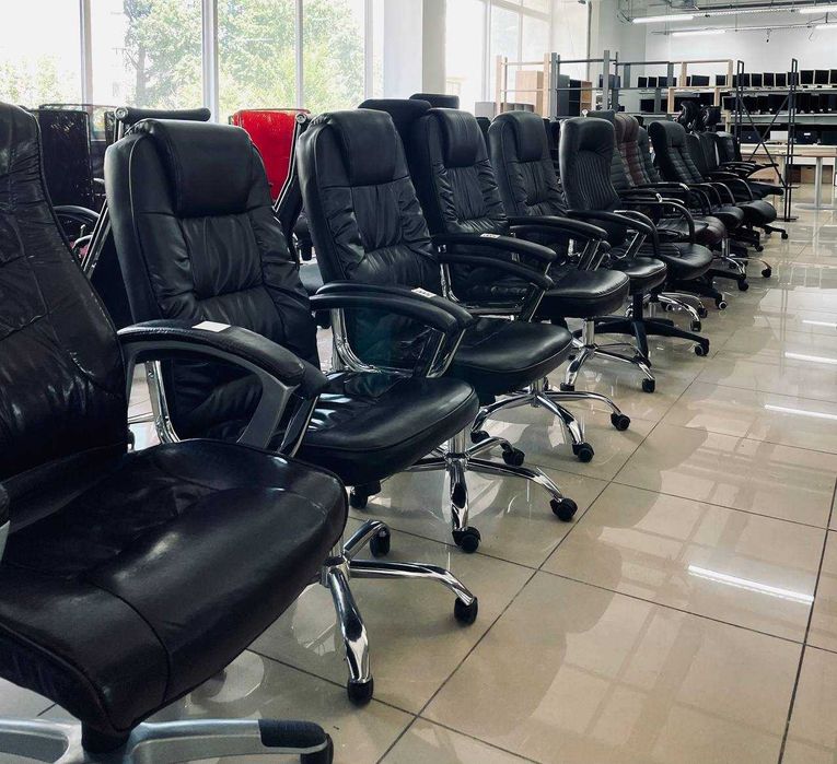 РАСПРОДАЖА офисной мебели стулья кресла крісла стільці
