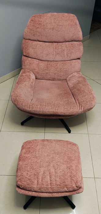Fotel z podnóżkiem NOWY