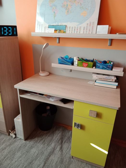 Zestaw mebli do pokoju dziecka