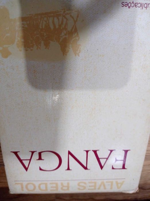 vendo livro Fanga