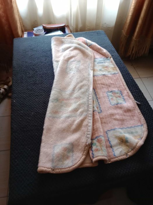 Manta, cobertor e agasalho - para berço, carrinho ou colo 80 x 88 cm