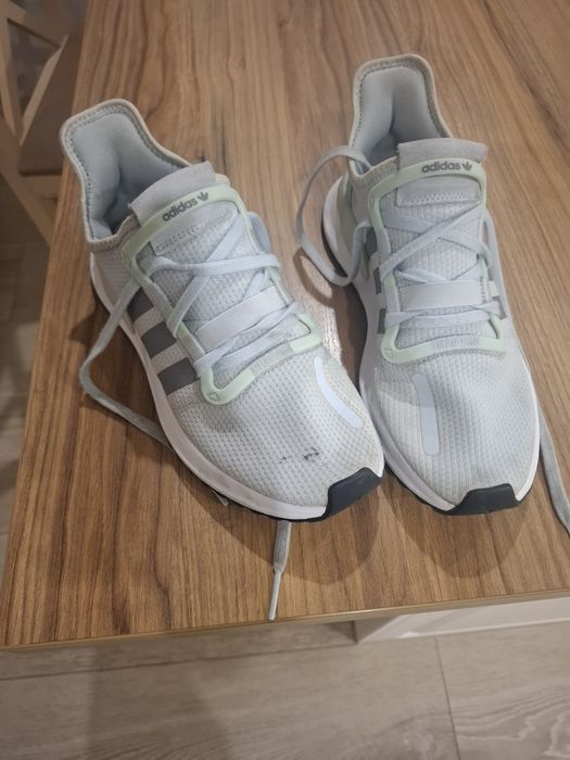 Sprzedam buty Adidas U_Path Run GZ2508 – rozmiar 42-43.