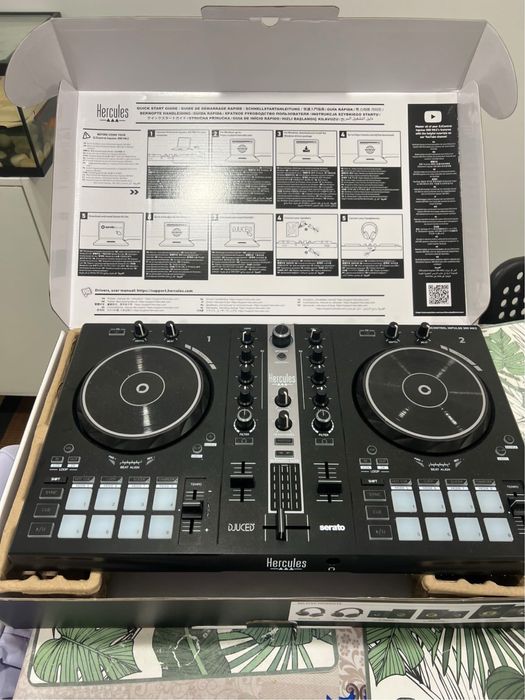 Controlador DJ Hercules Inpulse 300MK2