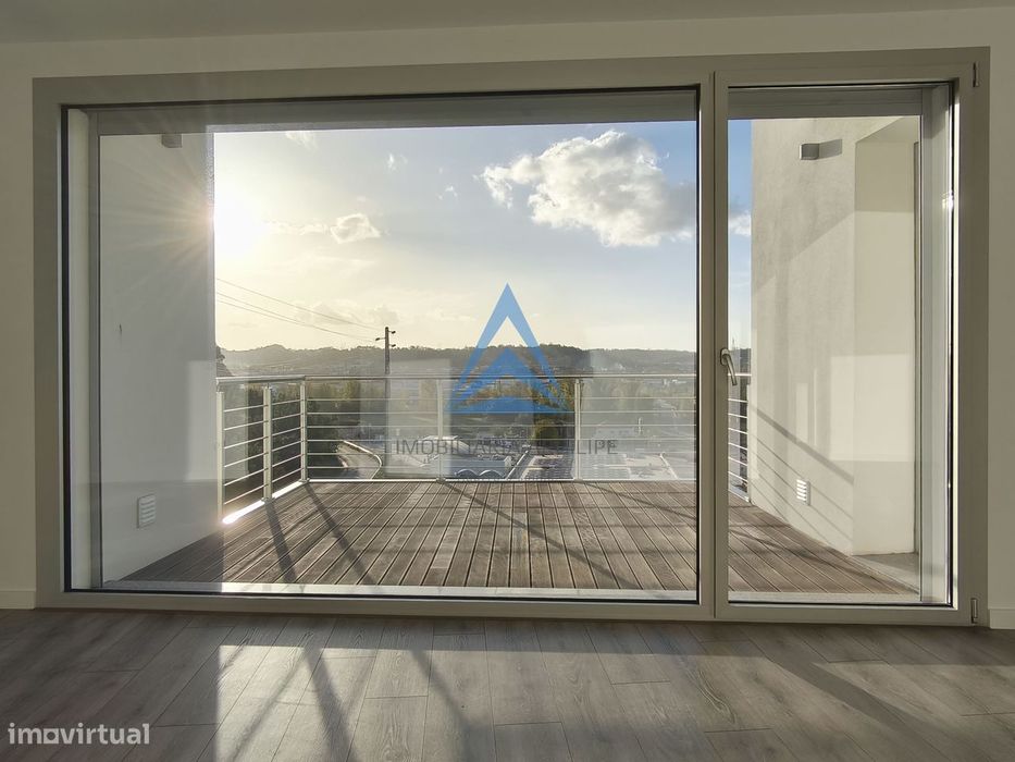 Apartamento T4 - Condomínio Fechado