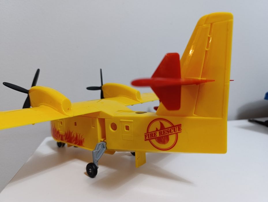 Samolot gaśniczy - Siku World: skala 1:87 do pożarów lasów, Straż poża