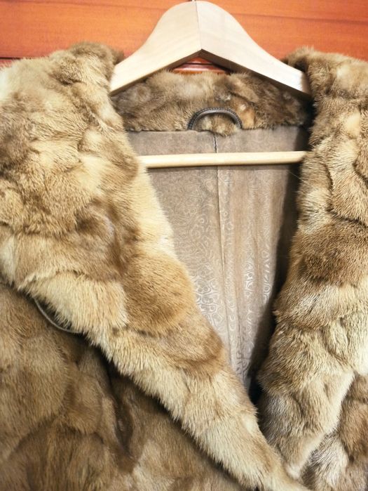 Futro z norek, długi płaszcz