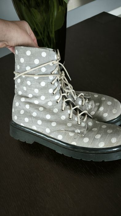 Sznurowane buty glany,jak Martensy, r.39