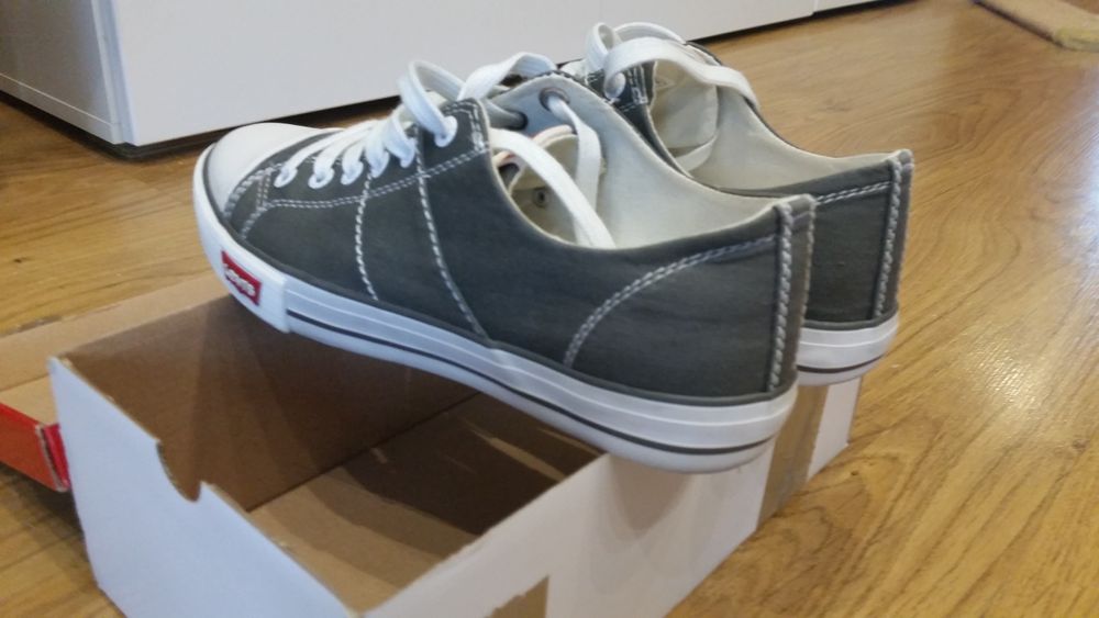 Buty Levis trampki