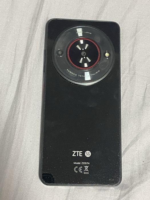 ZTE Blade A75 5G – Preto
