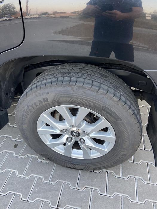 Продам Toyota Land Cruiser 200 (FL) 2012