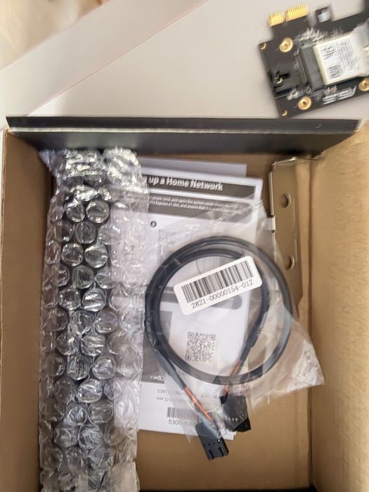 Asus PCE-AX1800 WiFi6 + Bluetooth адаптер