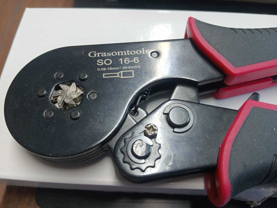 Kit Alicate de Cravar Hexagonal Grasomtools + 1200 Terminais