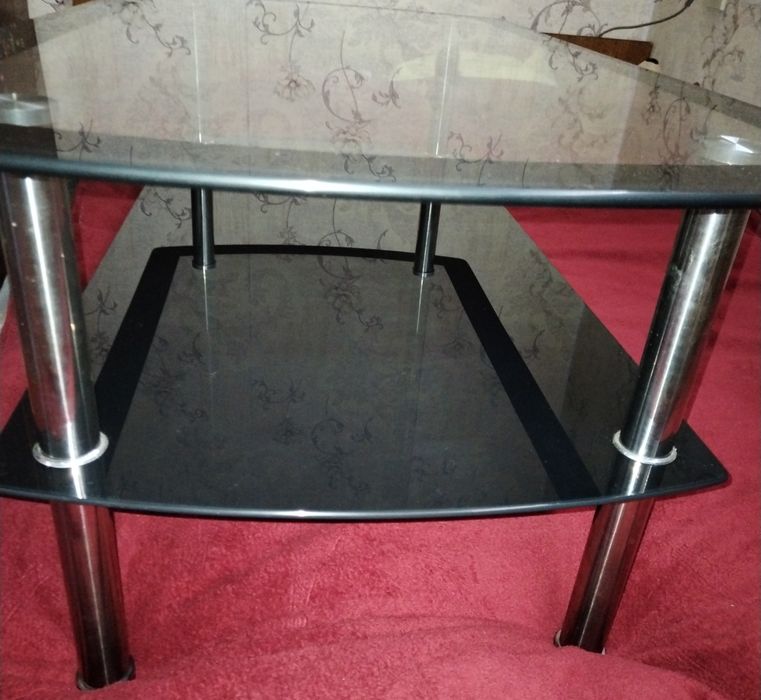 СРОЧНО! 2000 грн!!Продам! Стеклянный журнальный столик Signal Rava