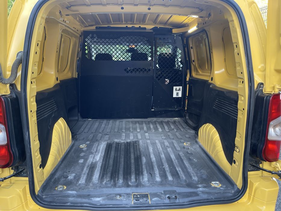 Citroën Berlingo 1.5 Hdi S&S 130cv EAT8 2021 49.000kms