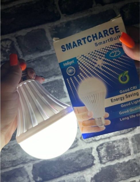 лампа світлодіодна  LED E27 12W з акумулятором