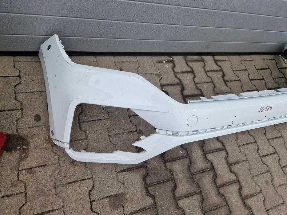 Volkswagen Touareg III 18r.- Zderzak Przód