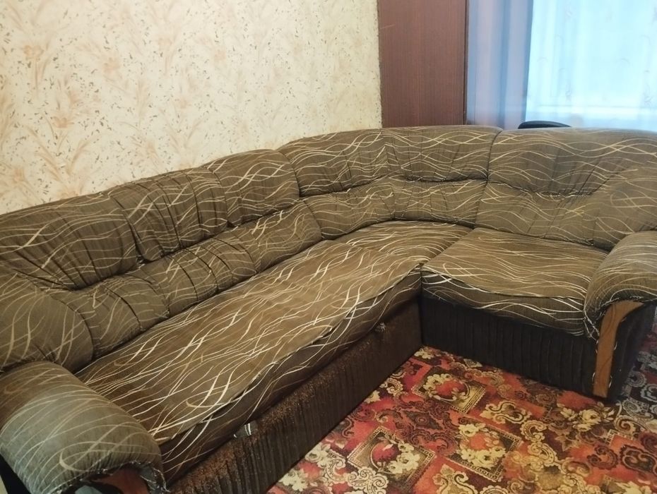 Продам диван угловой