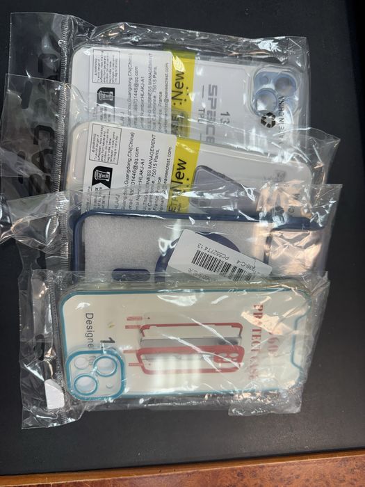 Чехлы на iPhone 13