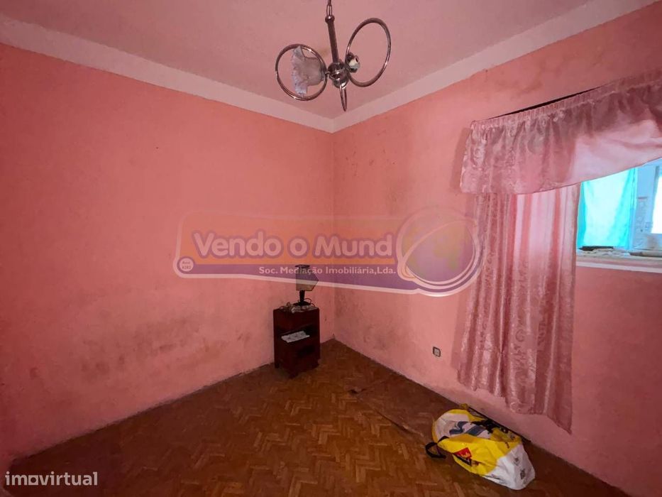 Moradia T2 + 1 em Mora (MOR104)