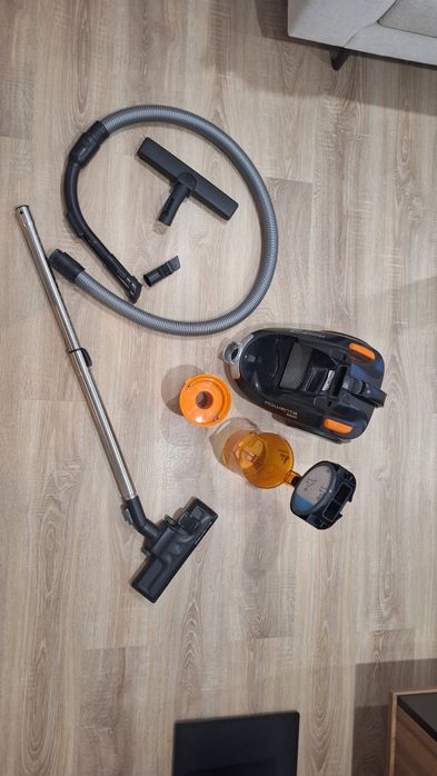 Aspirador Rowenta Compact Power Cyclonic