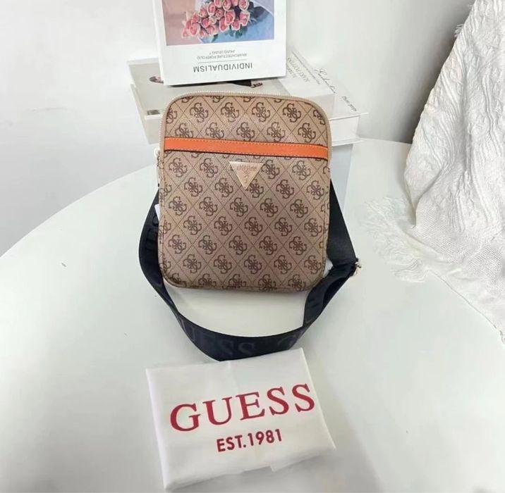 Месенджер Guess